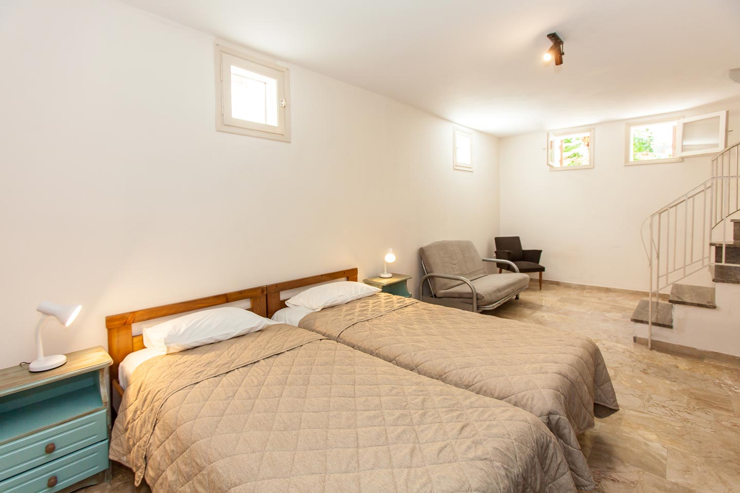 Rooms Tolo Apartments